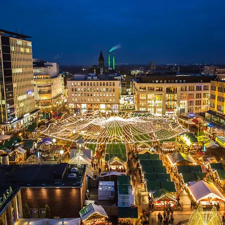 Modernes Mit Garage & Ps4 In Messenaehe Von Your Way Essen